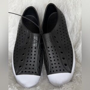 New Men’s (Unisex) Saguaro Black and White Shoes